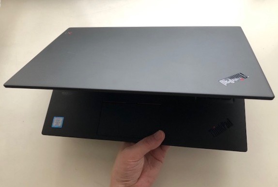 ThinkPad-X1-Carbon-7th-14-note